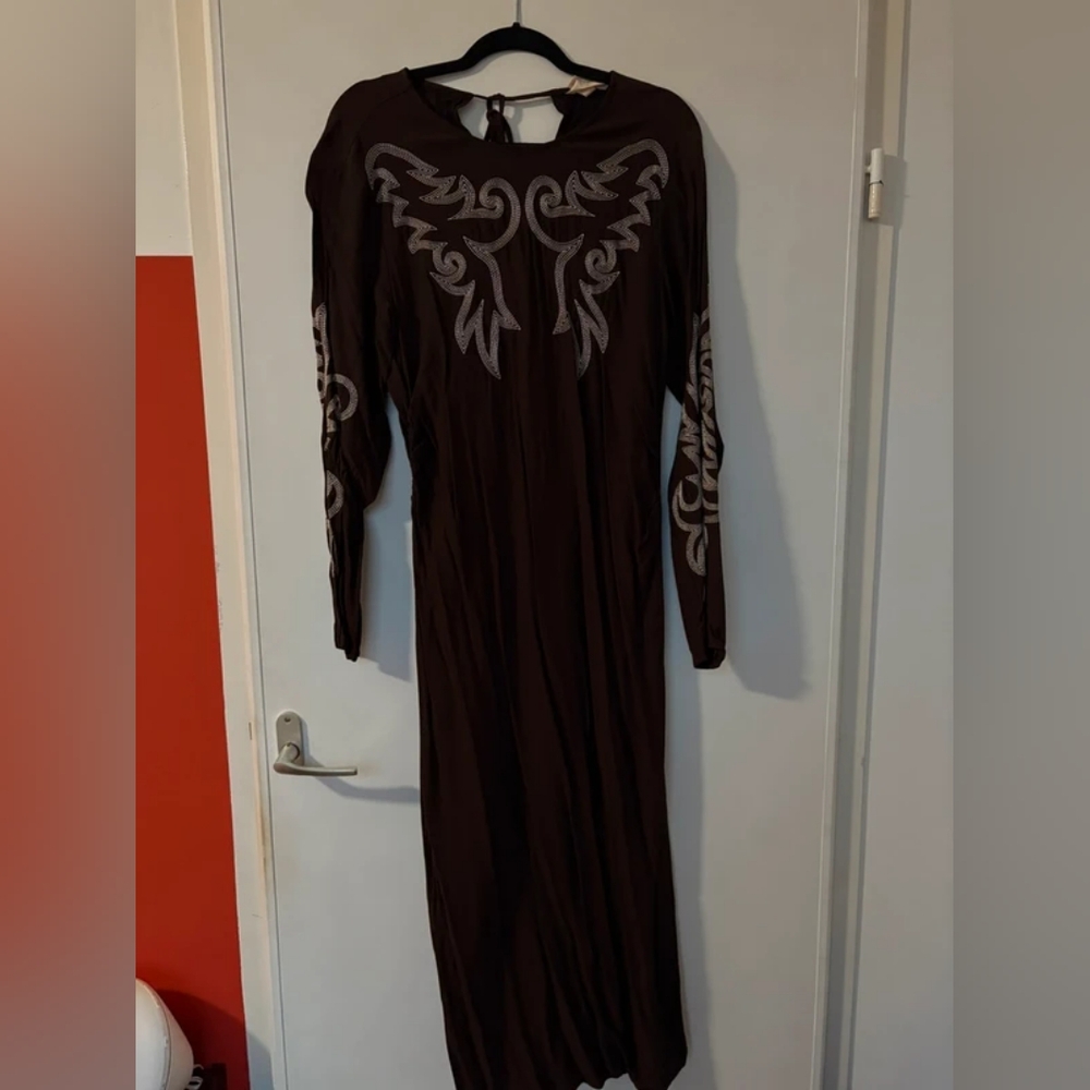 Elegant Brown Dress with Intricate Patterns